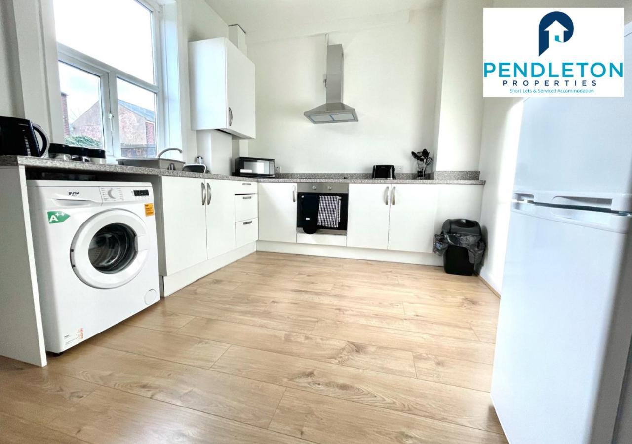 Вилла Modern 3 Bed House With Free Parking And Wi-Fi Престон Экстерьер фото